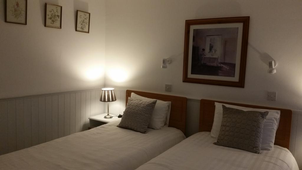 Halfway House Hotel Larne Quarto foto