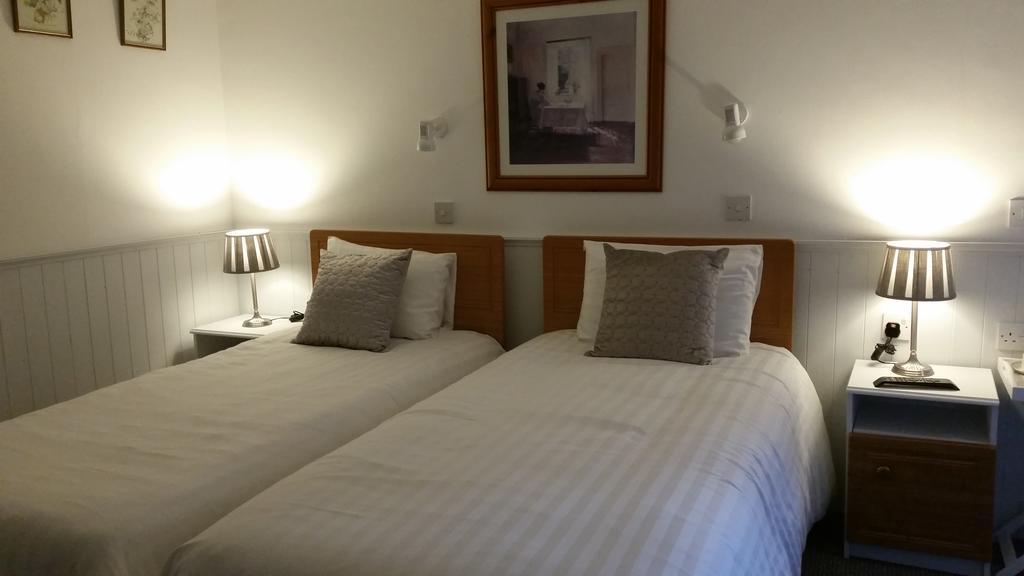 Halfway House Hotel Larne Quarto foto