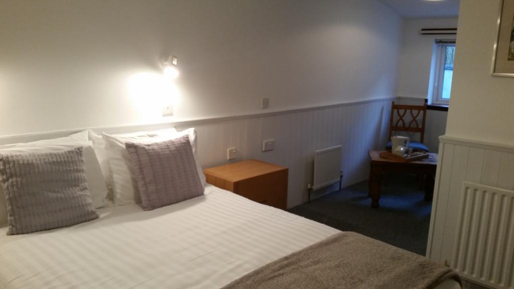 Halfway House Hotel Larne Quarto foto